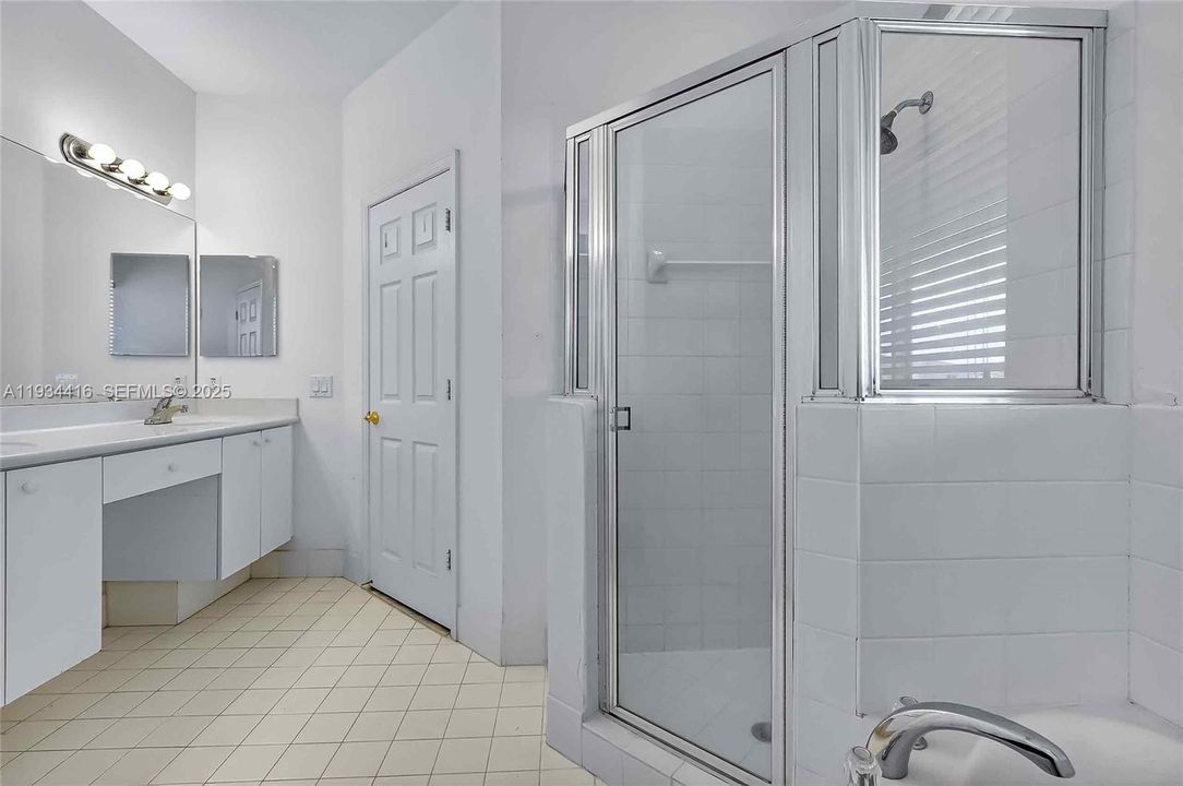 For Rent: $3,400 (3 beds, 2 baths, 2126 Square Feet)