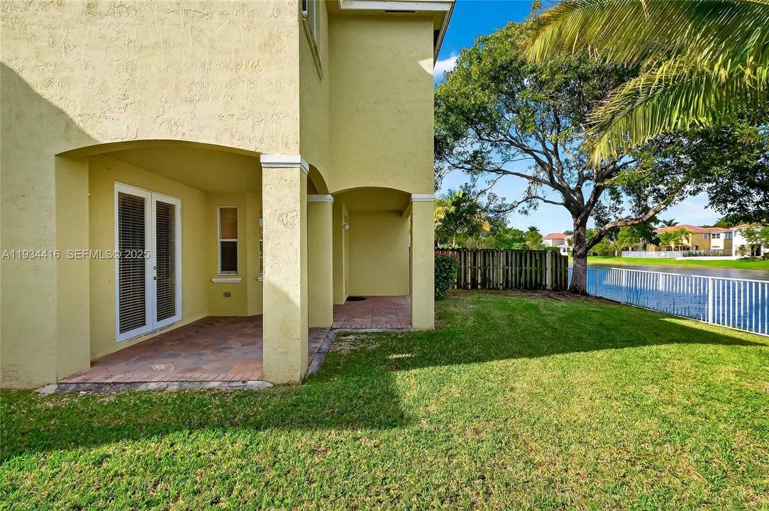 For Rent: $3,400 (3 beds, 2 baths, 2126 Square Feet)