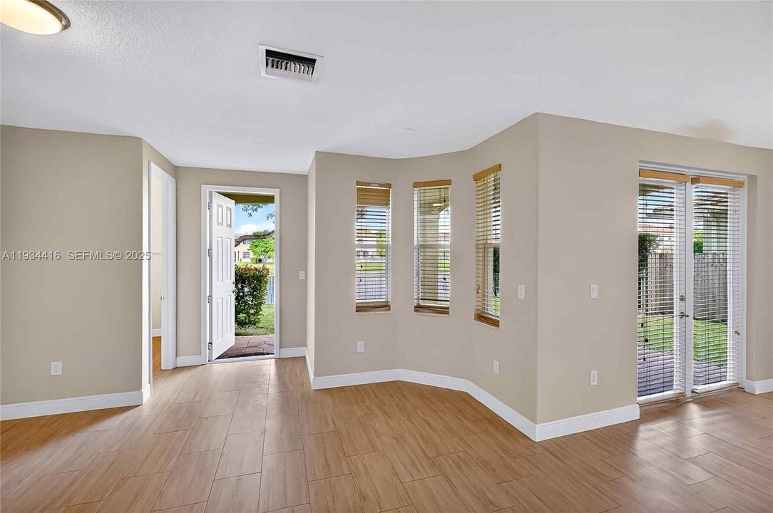 For Rent: $3,400 (3 beds, 2 baths, 2126 Square Feet)