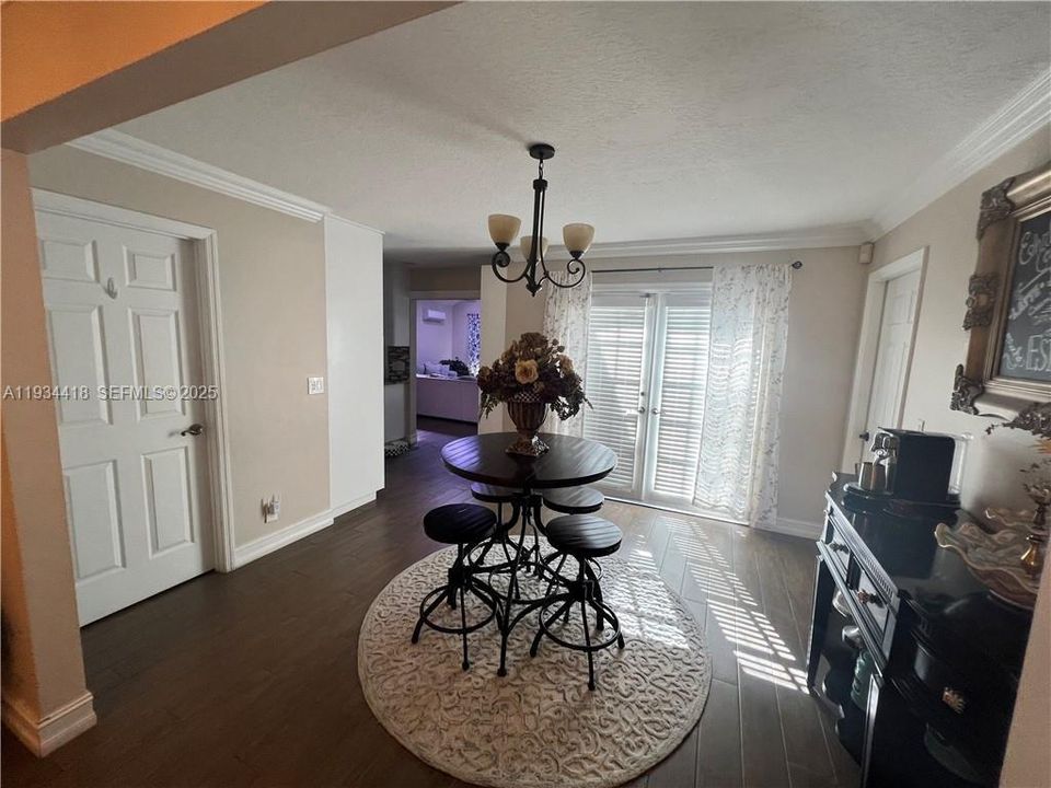 For Rent: $4,200 (3 beds, 2 baths, 1436 Square Feet)