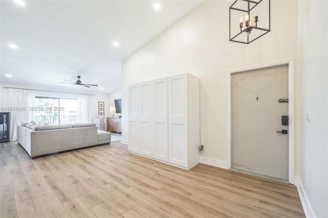 En Renta: $2,750 (2 camas, 2 baños, 1305 Pies cuadrados)