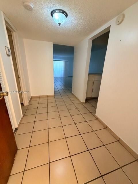 出租: $2,000 (1 贝兹, 1 浴室, 780 平方英尺)