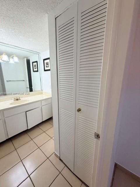 出租: $2,000 (1 贝兹, 1 浴室, 780 平方英尺)