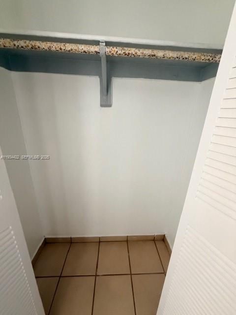 出租: $2,000 (1 贝兹, 1 浴室, 780 平方英尺)