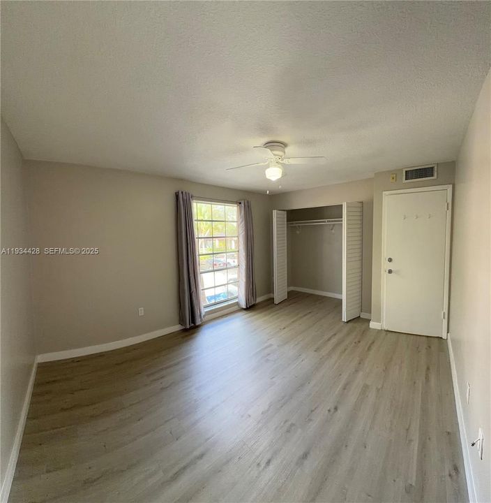 For Rent: $2,500 (2 beds, 2 baths, 918 Square Feet)