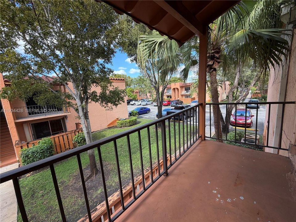 For Rent: $2,500 (2 beds, 2 baths, 918 Square Feet)