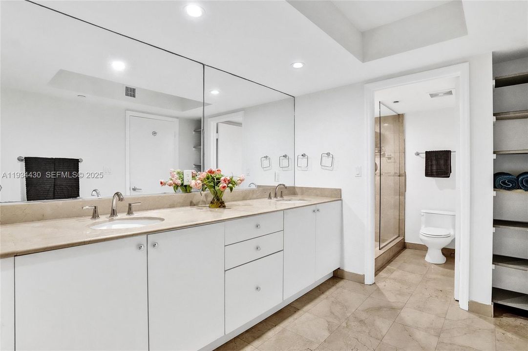 En Venta: $895,000 (2 camas, 2 baños, 1238 Pies cuadrados)