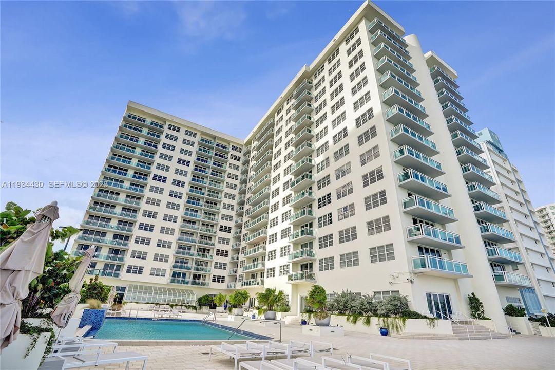 En Venta: $895,000 (2 camas, 2 baños, 1238 Pies cuadrados)