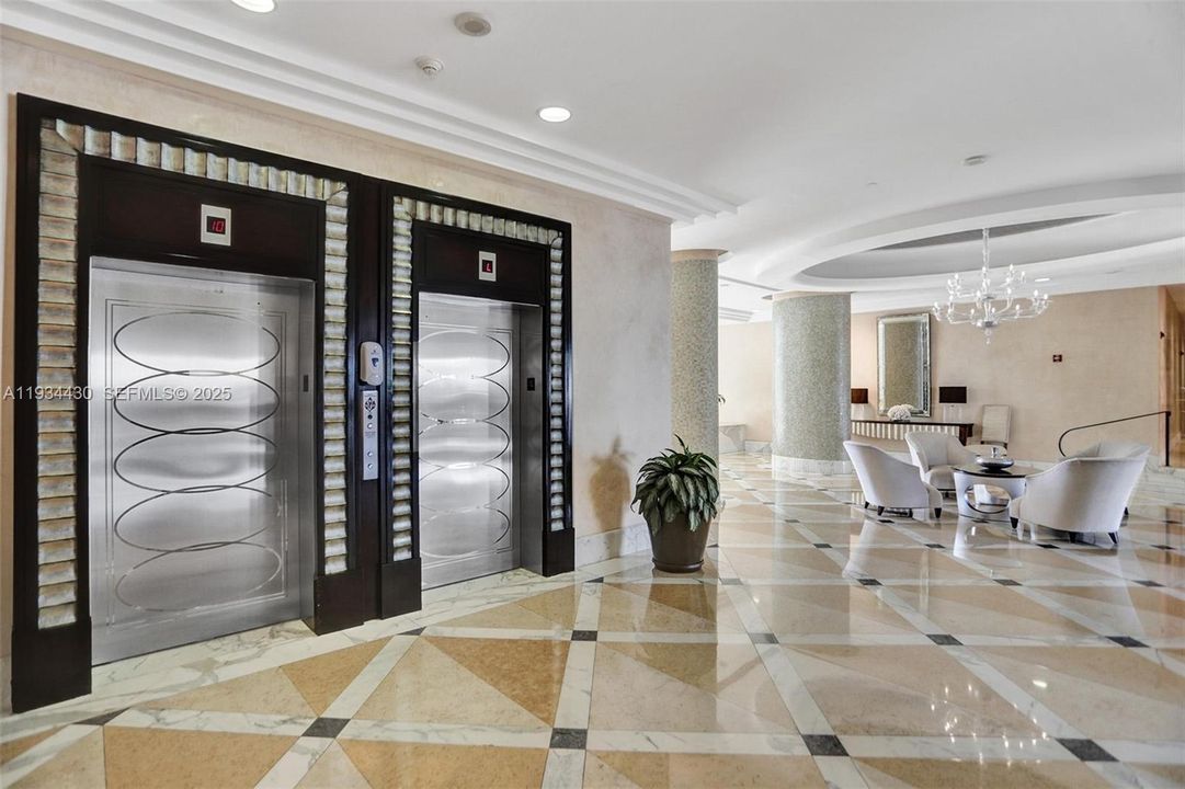 En Venta: $895,000 (2 camas, 2 baños, 1238 Pies cuadrados)