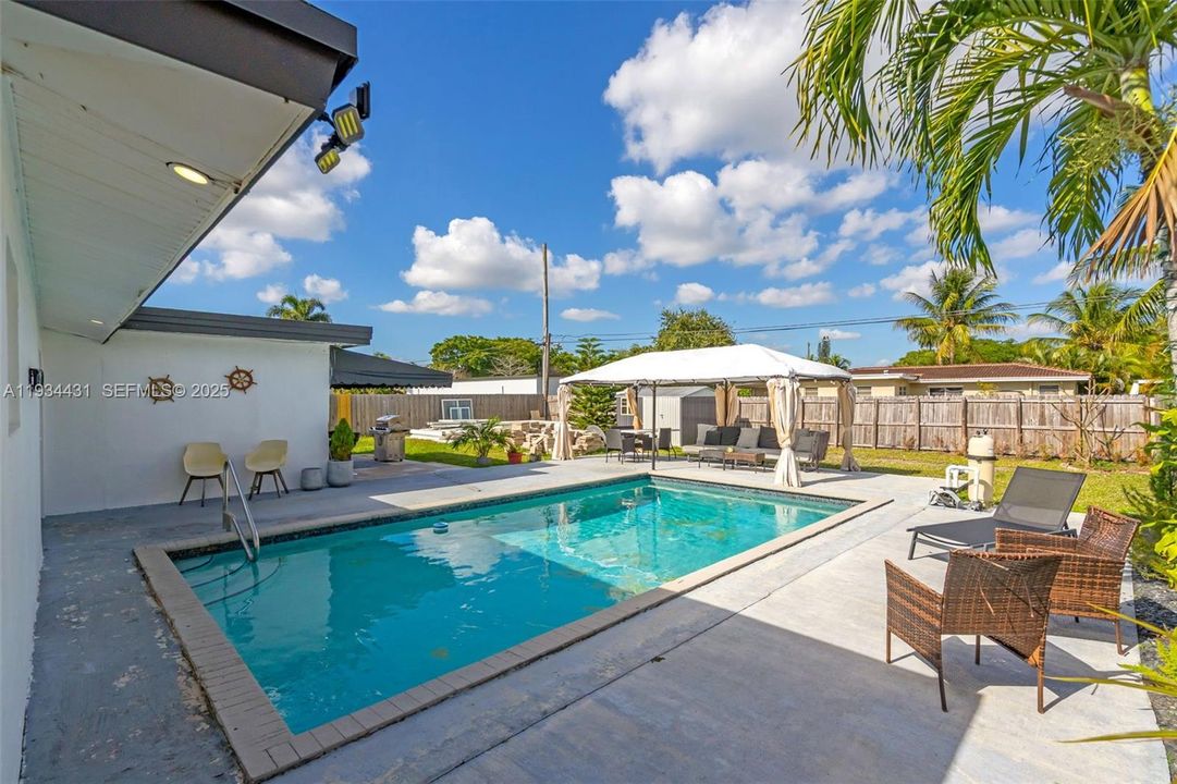 For Sale: $674,900 (3 beds, 2 baths, 1352 Square Feet)