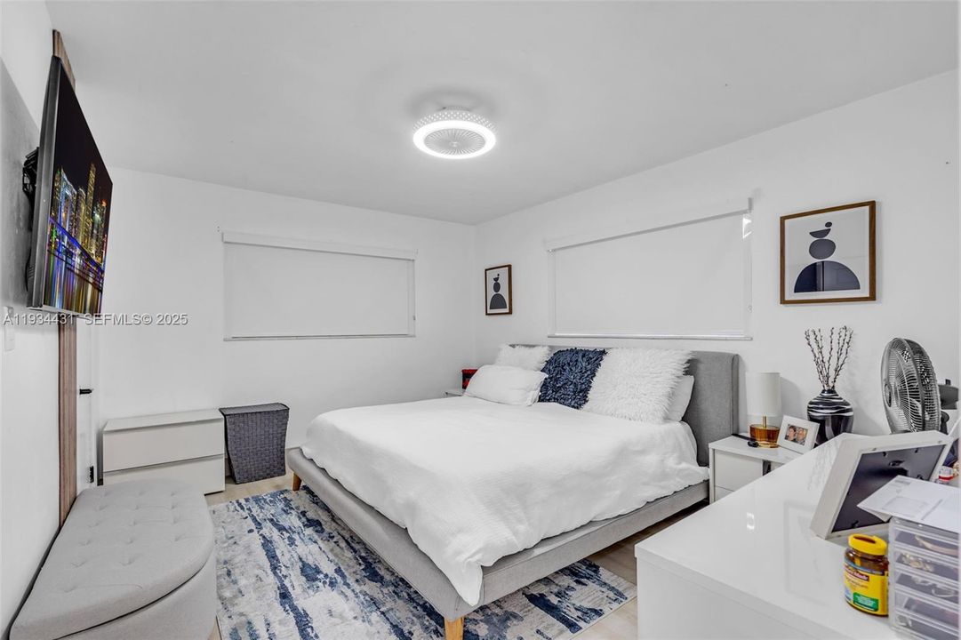 For Sale: $674,900 (3 beds, 2 baths, 1352 Square Feet)