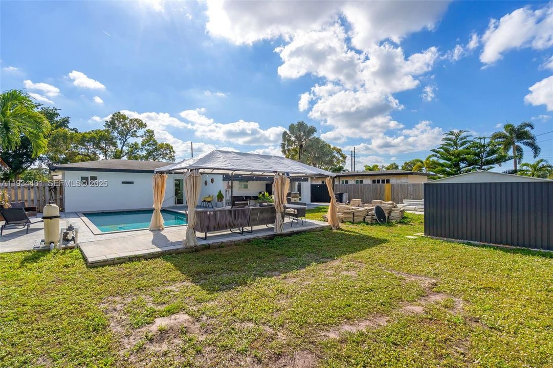 For Sale: $674,900 (3 beds, 2 baths, 1352 Square Feet)