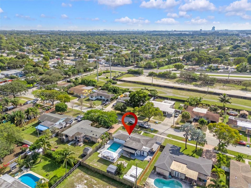 For Sale: $674,900 (3 beds, 2 baths, 1352 Square Feet)