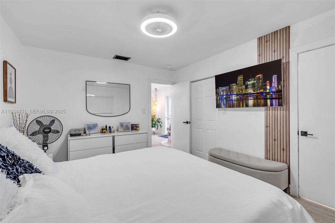 For Sale: $674,900 (3 beds, 2 baths, 1352 Square Feet)