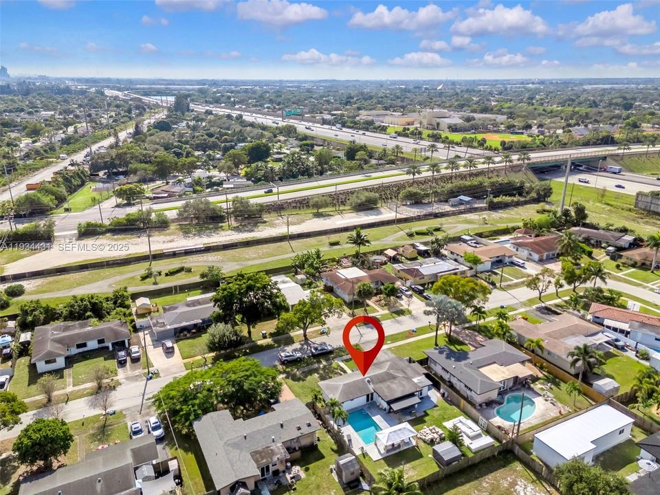 For Sale: $674,900 (3 beds, 2 baths, 1352 Square Feet)