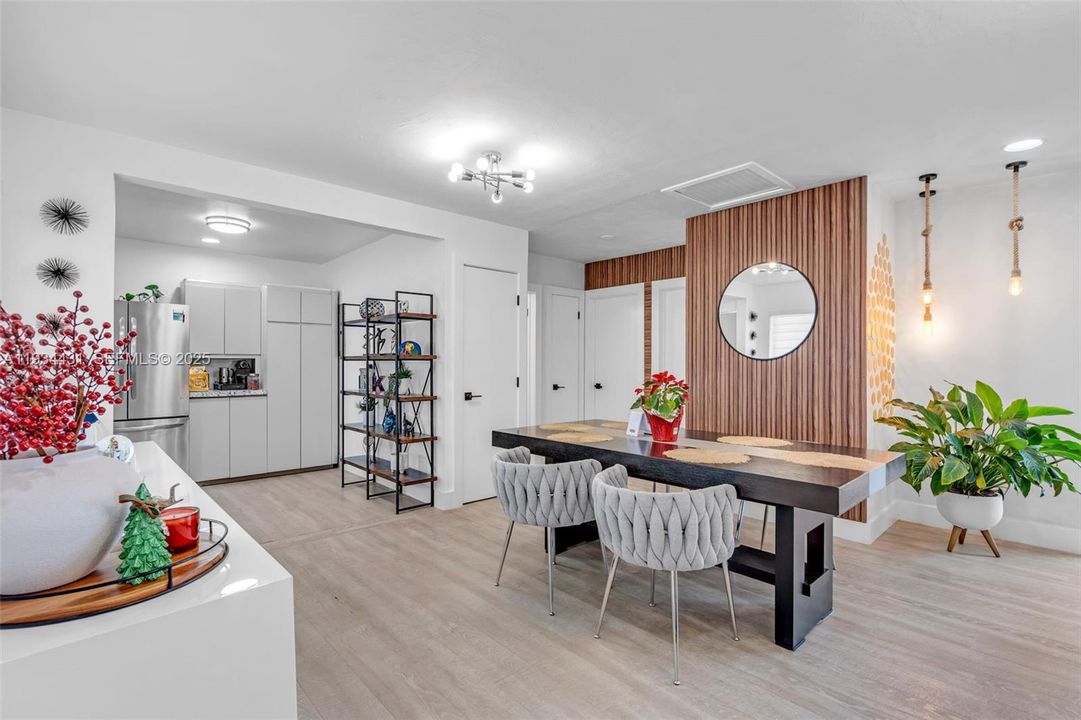 For Sale: $674,900 (3 beds, 2 baths, 1352 Square Feet)