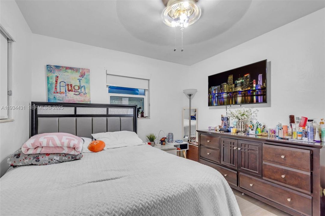 For Sale: $674,900 (3 beds, 2 baths, 1352 Square Feet)