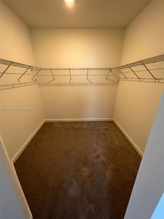 For Rent: $2,850 (3 beds, 2 baths, 1695 Square Feet)