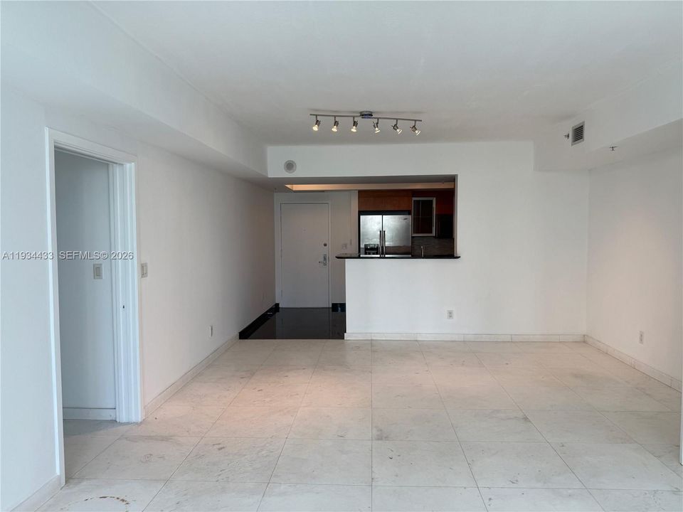 На продажу: $625,000 (2 спален, 2 ванн, 1227 Квадратных фут)