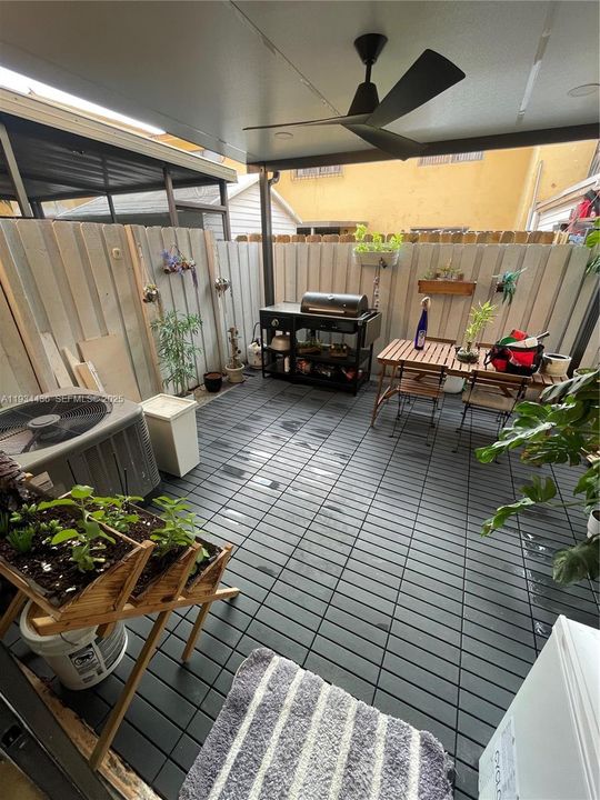 В аренду: $2,600 (2 спален, 1 ванн, 1032 Квадратных фут)