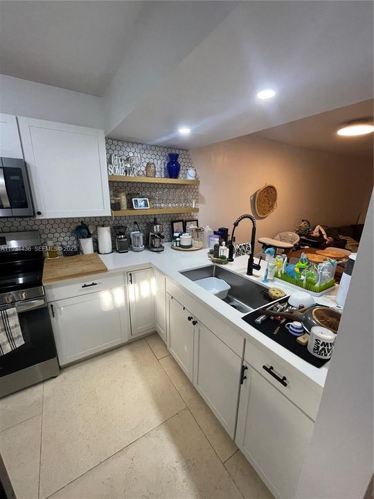 В аренду: $2,600 (2 спален, 1 ванн, 1032 Квадратных фут)