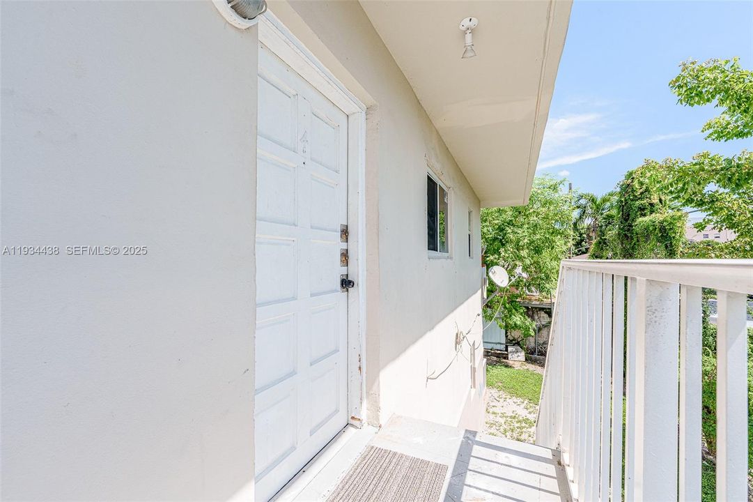 В аренду: $2,100 (2 спален, 1 ванн, 1000 Квадратных фут)