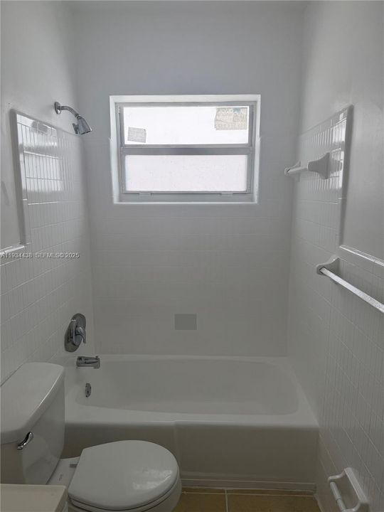 В аренду: $2,100 (2 спален, 1 ванн, 1000 Квадратных фут)