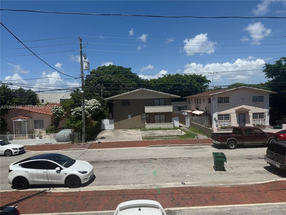 В аренду: $2,100 (2 спален, 1 ванн, 1000 Квадратных фут)