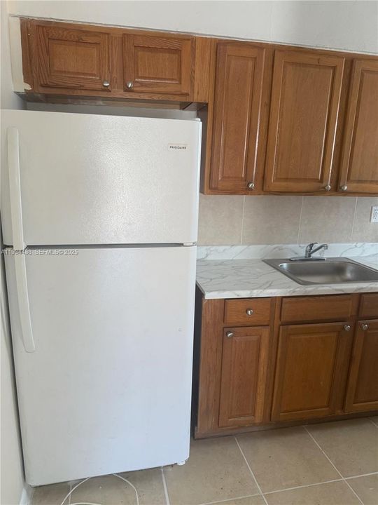 В аренду: $2,100 (2 спален, 1 ванн, 1000 Квадратных фут)