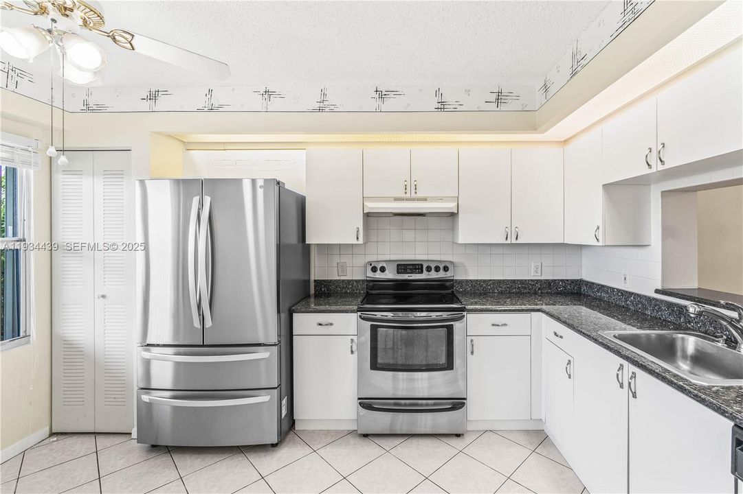 For Sale: $199,000 (2 beds, 2 baths, 1207 Square Feet)