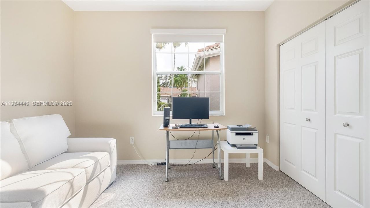 For Sale: $430,000 (2 beds, 2 baths, 1320 Square Feet)