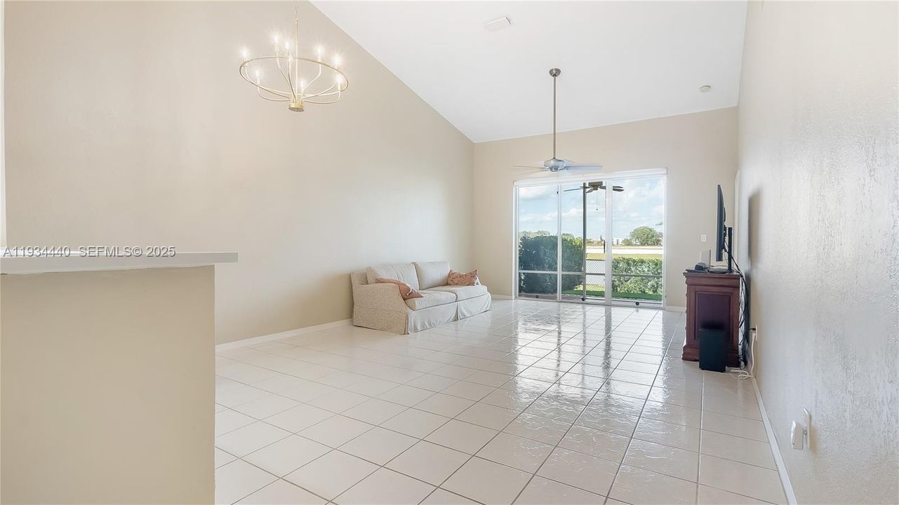 For Sale: $430,000 (2 beds, 2 baths, 1320 Square Feet)