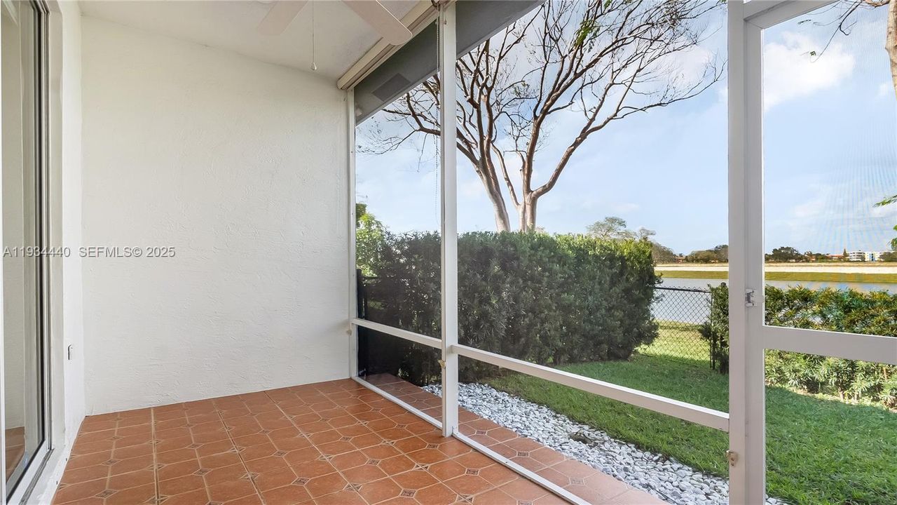 For Sale: $430,000 (2 beds, 2 baths, 1320 Square Feet)