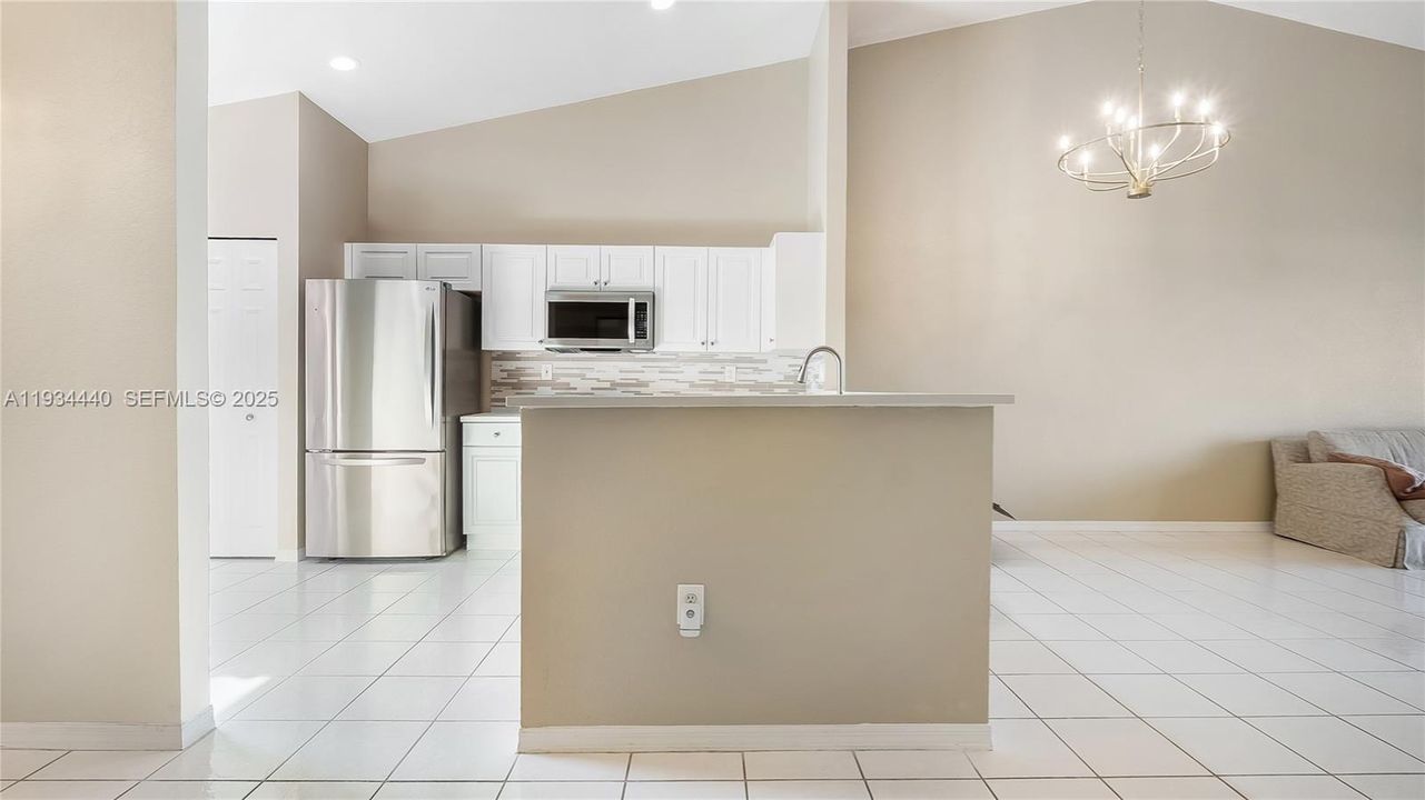 For Sale: $430,000 (2 beds, 2 baths, 1320 Square Feet)