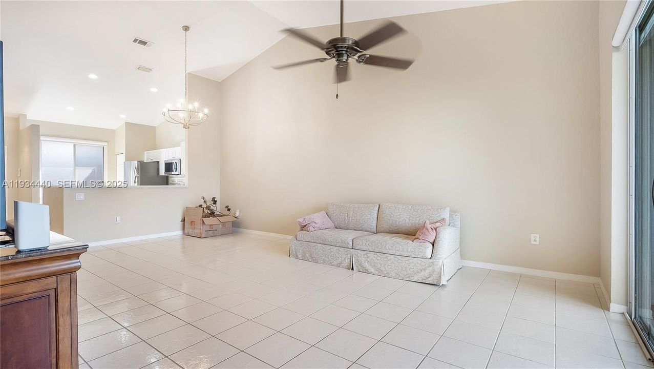For Sale: $430,000 (2 beds, 2 baths, 1320 Square Feet)