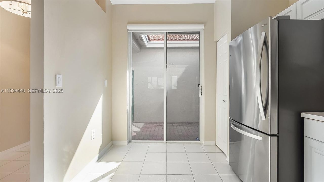 For Sale: $430,000 (2 beds, 2 baths, 1320 Square Feet)