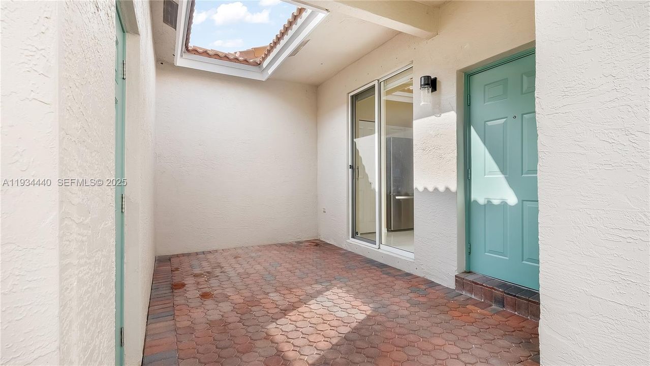 For Sale: $430,000 (2 beds, 2 baths, 1320 Square Feet)