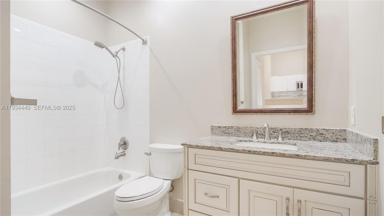 For Sale: $430,000 (2 beds, 2 baths, 1320 Square Feet)