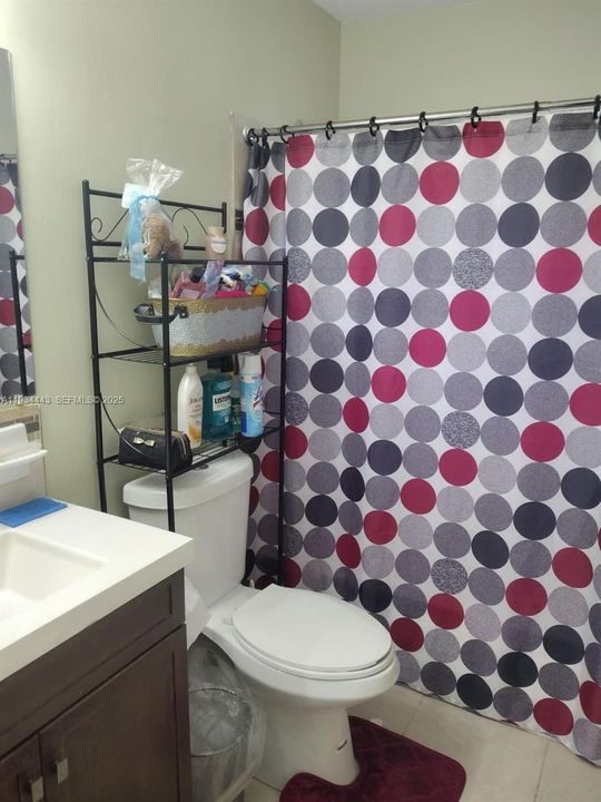 出租: $2,300 (2 贝兹, 2 浴室, 1032 平方英尺)