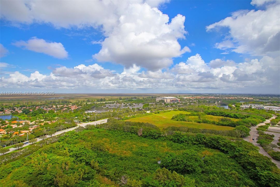 В аренду: $4,000 (3 спален, 3 ванн, 877 Квадратных фут)