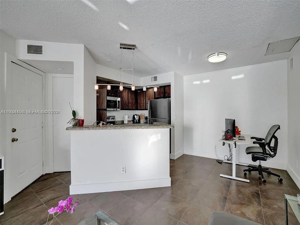 En Renta: $2,350 (2 camas, 2 baños, 1065 Pies cuadrados)