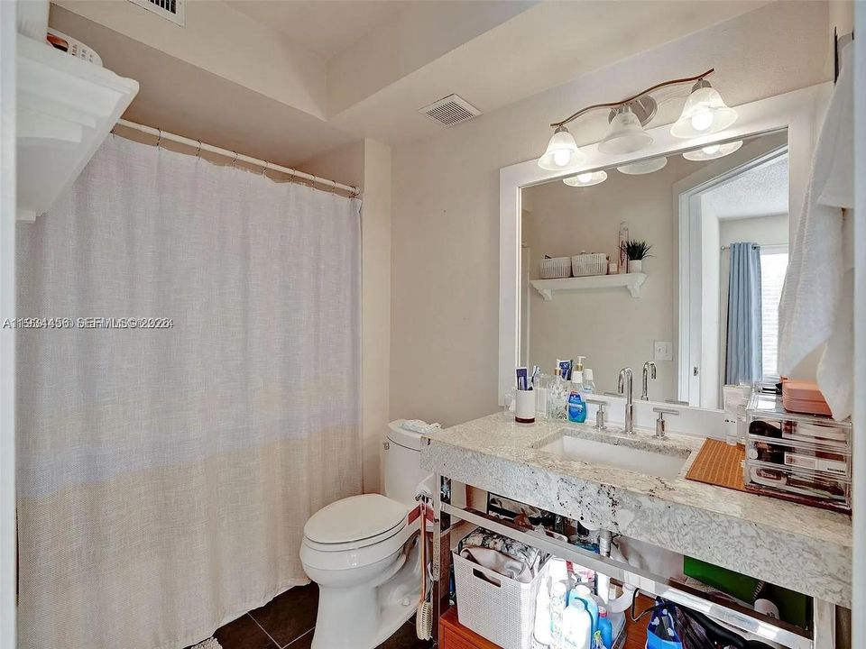 En Renta: $2,350 (2 camas, 2 baños, 1065 Pies cuadrados)