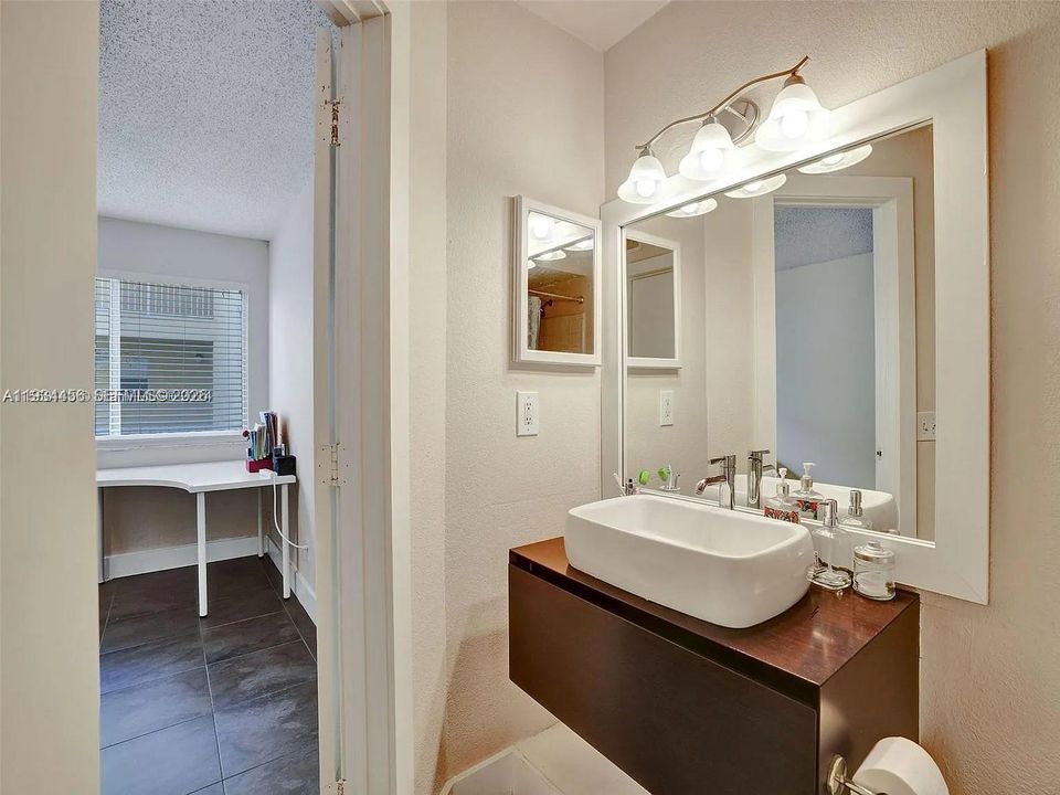 En Renta: $2,350 (2 camas, 2 baños, 1065 Pies cuadrados)