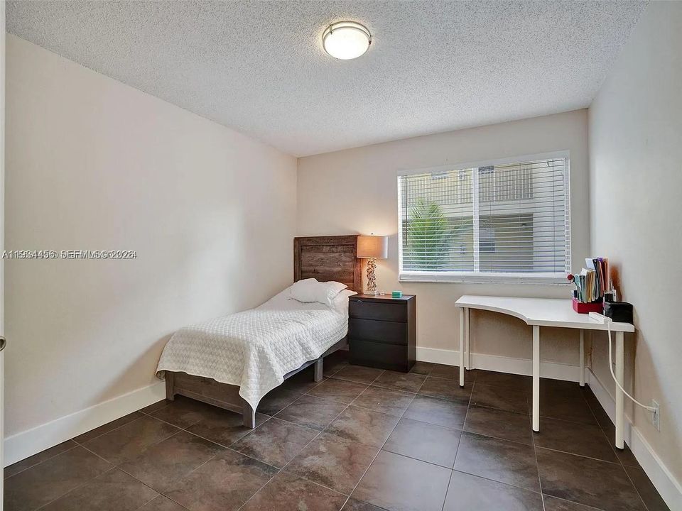 En Renta: $2,350 (2 camas, 2 baños, 1065 Pies cuadrados)