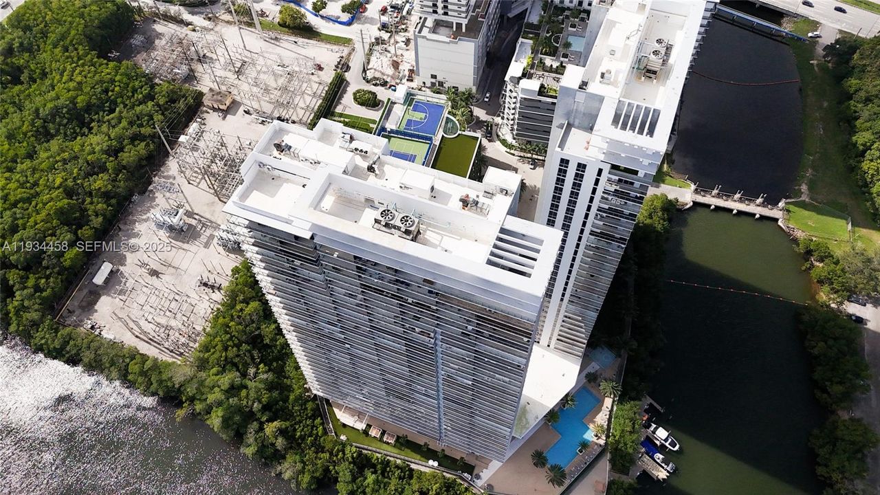 待售: $725,000 (2 贝兹, 2 浴室, 1123 平方英尺)