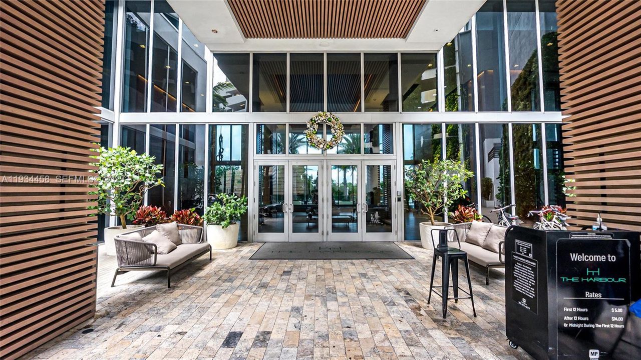 待售: $725,000 (2 贝兹, 2 浴室, 1123 平方英尺)