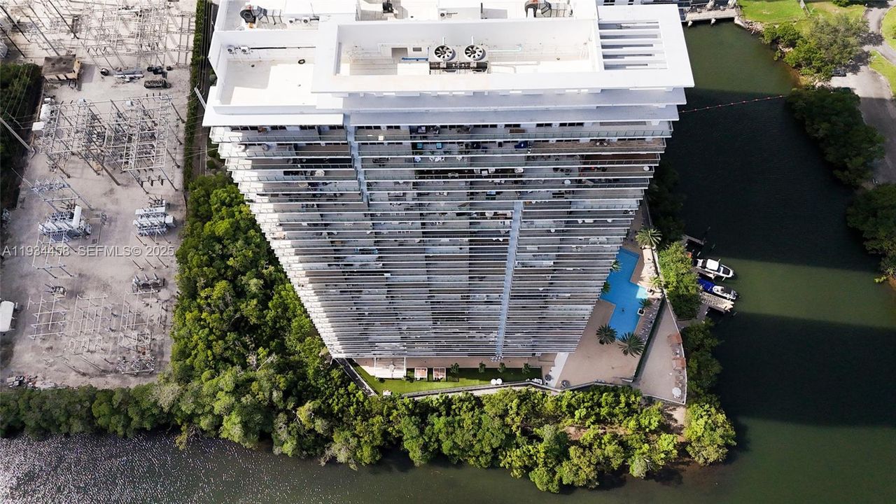 待售: $725,000 (2 贝兹, 2 浴室, 1123 平方英尺)