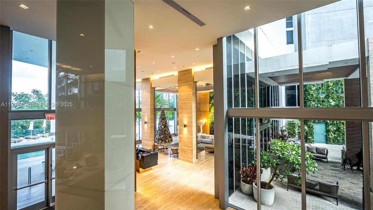 待售: $725,000 (2 贝兹, 2 浴室, 1123 平方英尺)