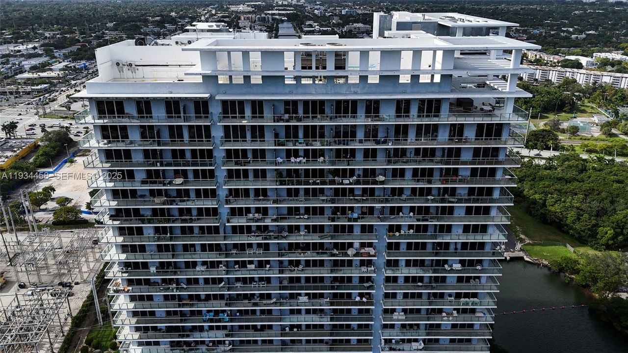 待售: $725,000 (2 贝兹, 2 浴室, 1123 平方英尺)