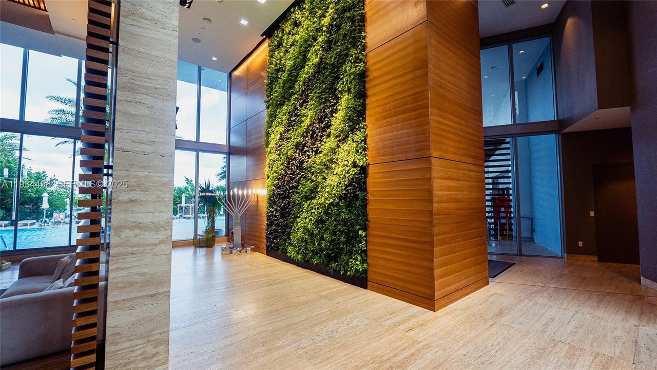 待售: $725,000 (2 贝兹, 2 浴室, 1123 平方英尺)